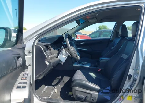 2014 Toyota Camry Se z USA, uszkodzony, nr VIN 4T1BF1FK8EU446074